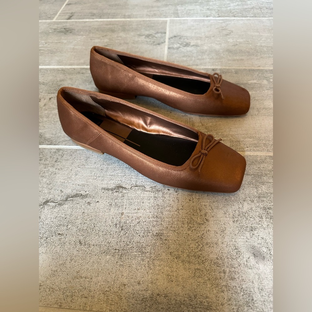Dolce Vita Brown Flats with Bow Detail - Picture 6 of 10